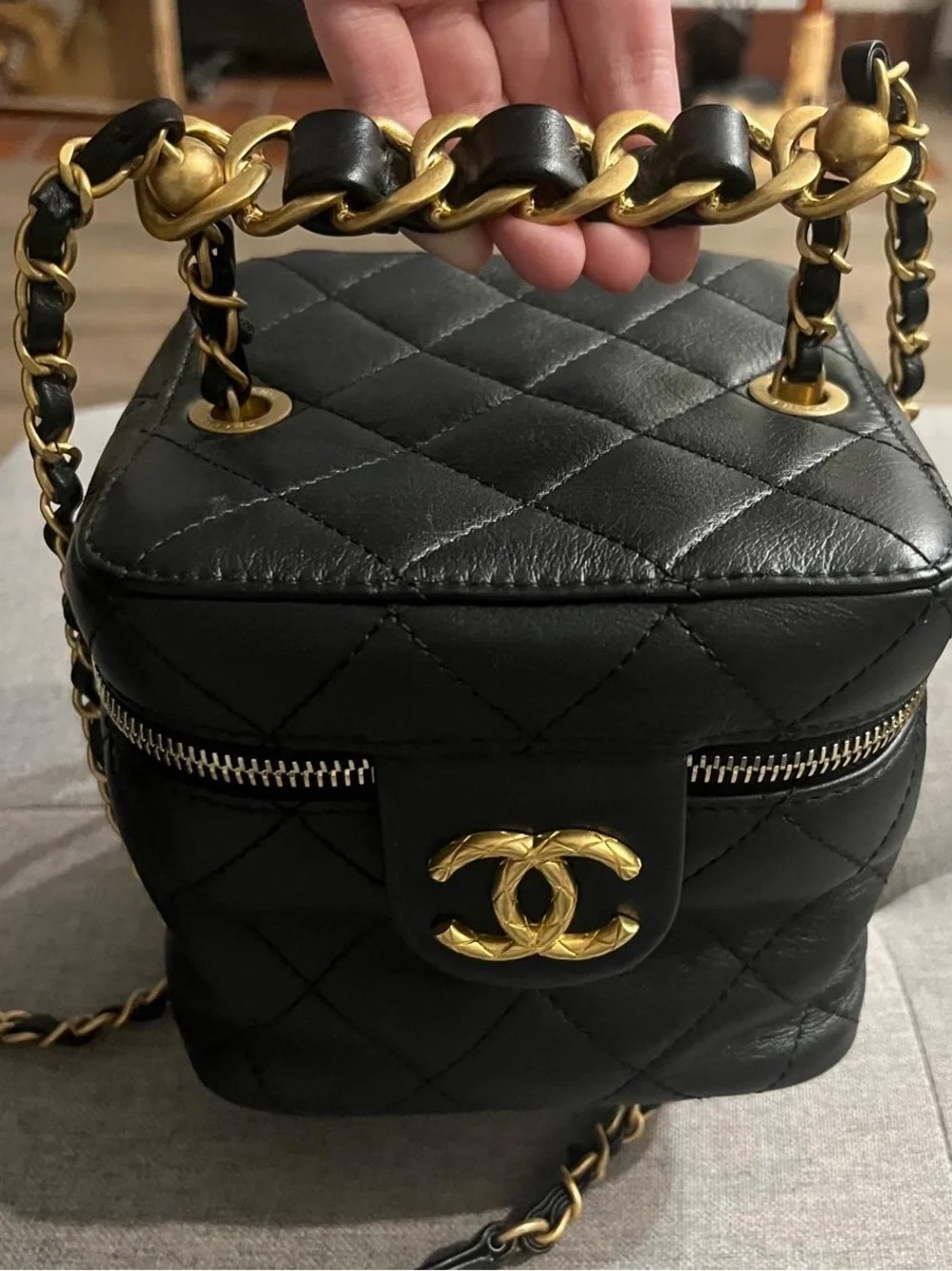 Chanel CC Black Lambskin Quilted Vanity Case Small - Top Handle/Shoulder/Crossbo